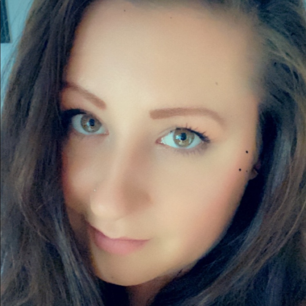 Meet your Posher, Britney